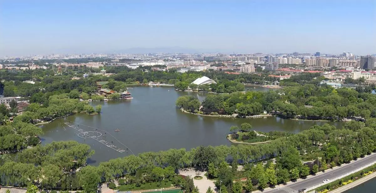 lake view chine hotel (Copy).jpg